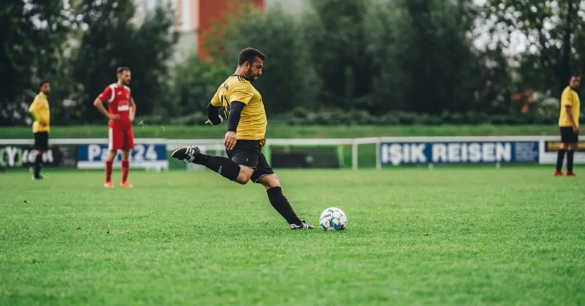 Football Legend Profiles: Icons of the Game