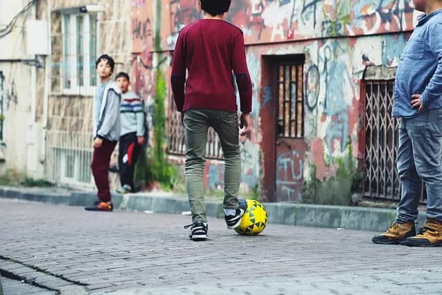 Top 5 Stratégies pour Suivre un Match de Football Live