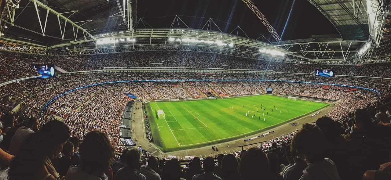 Les Meilleures Méthodes pour Suivre un Match de Football en Direct